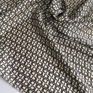 Сатін Армані принт квадратна сітка на бежевому фоні